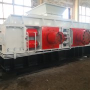 對輥破碎設(shè)備的內(nèi)部結(jié)構(gòu)組成